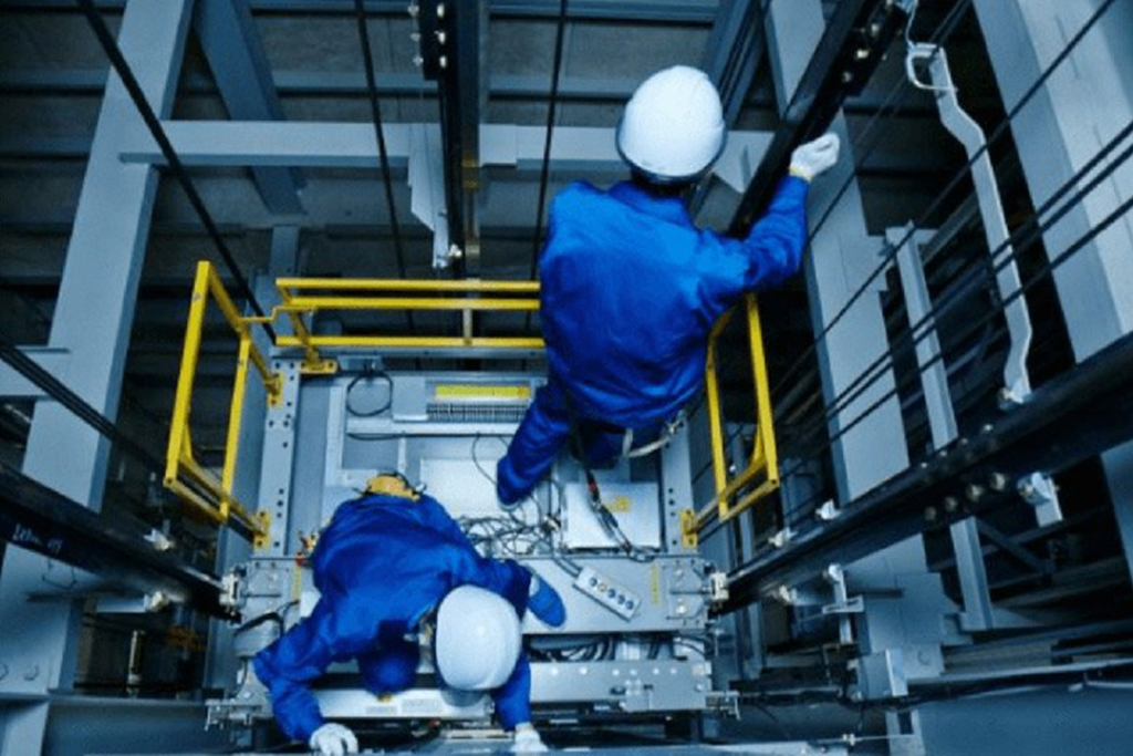 Equipe da Lirtech Elevadores